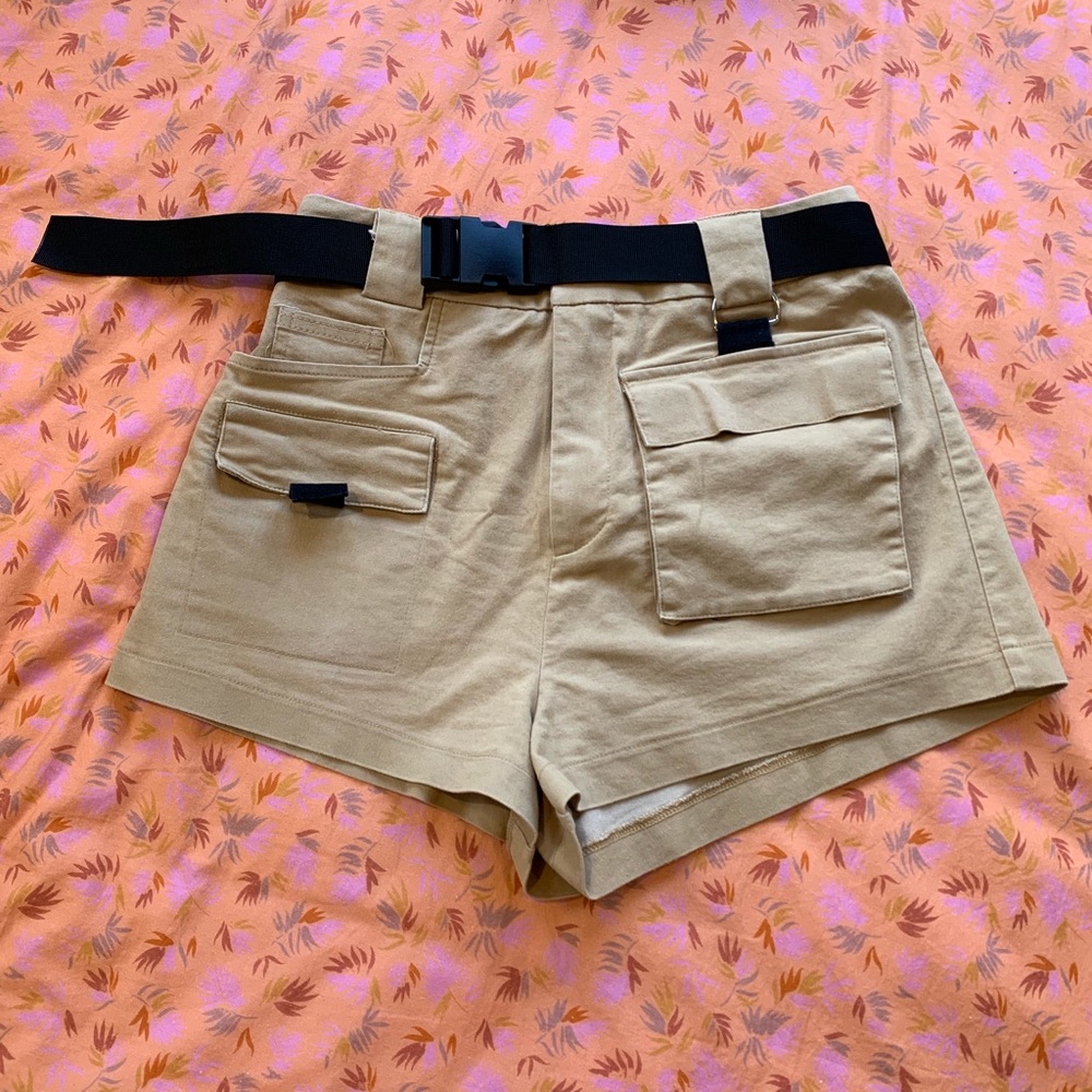 I.AM.GIA Harper Utility Shorts in Tan 💗